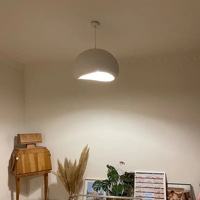 Sculpting Light Pendant Chandeliers for Peerless Home Ambience