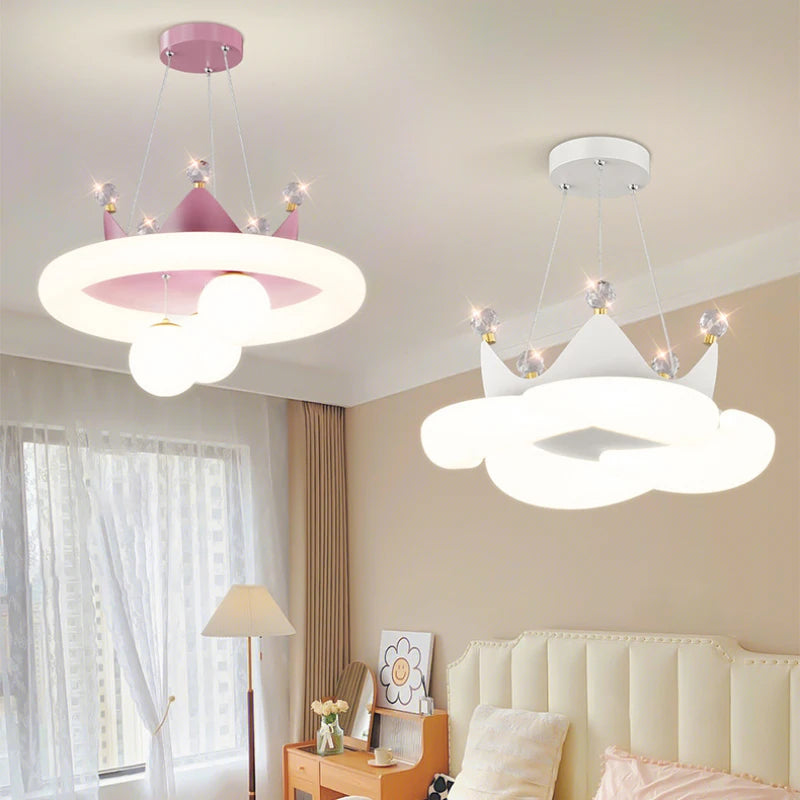 Whimsical Cloud & Crown Chandelier for Kids’ Dream Rooms