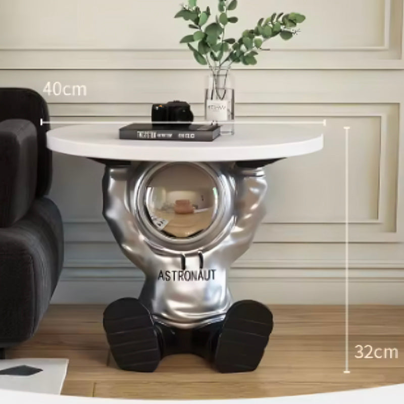 Astronaut Home Decor Sculpture – Perfect for Living Room & Bedside Styling