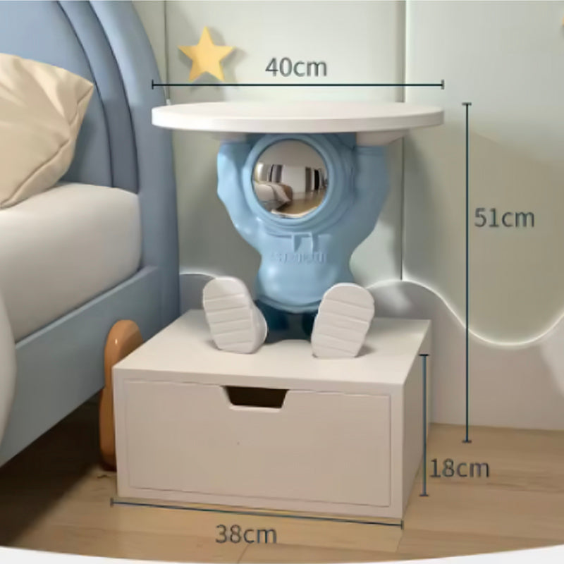 Astronaut Home Decor Sculpture – Perfect for Living Room & Bedside Styling