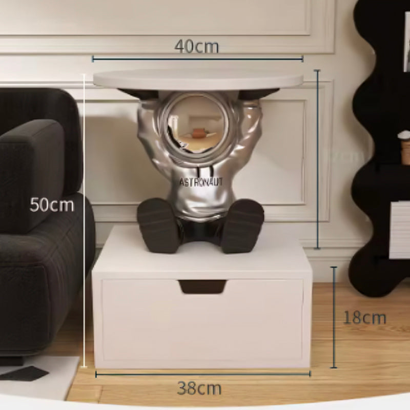 Astronaut Home Decor Sculpture – Perfect for Living Room & Bedside Styling