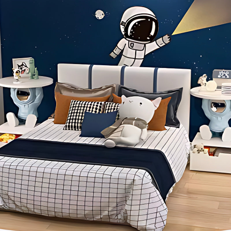 Astronaut Home Decor Sculpture – Perfect for Living Room & Bedside Styling