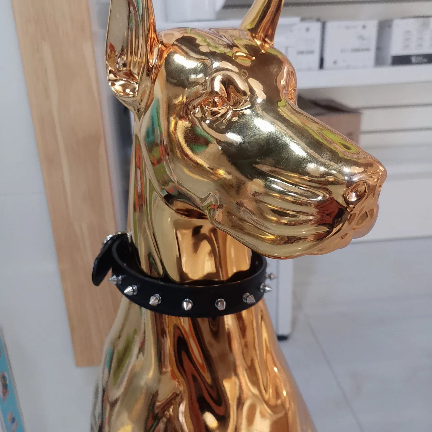 Majestic Doberman Dog Statue: Nordic-Inspired Resin Sculpture for Elegant Home Decor - Stunning Large Ornament for Living Room & Animal Figurine Collection!