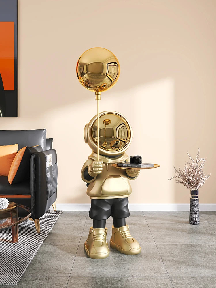 Nordic Astronaut Statue Floor Lamp & Tray – Modern Home Decor Sculpture for Living Room, TV Stand & Sofa Side Ornament