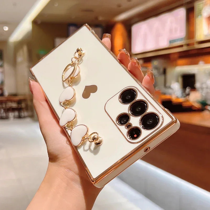 Chic Plating Silicone Love Heart Bracelet Case for Samsung Galaxy S24, S23, S22, S21 Ultra Plus & A Series – Soft and Stylish 5G Covers!