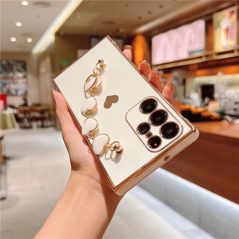 Chic Plating Silicone Love Heart Bracelet Case for Samsung Galaxy S24, S23, S22, S21 Ultra Plus & A Series – Soft and Stylish 5G Covers!