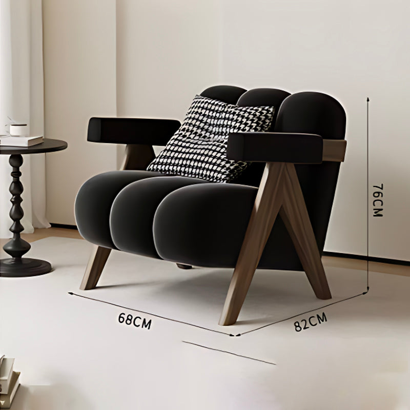Scandinavian Luxury Lounge Chair – Black Leather Armchair with Wooden Legs for Modern Décor