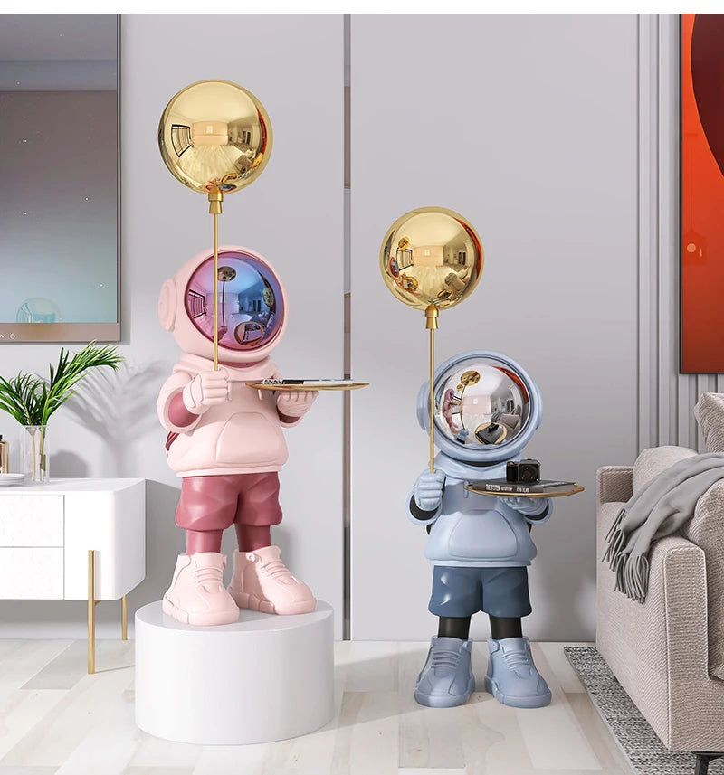 Nordic Astronaut Statue Floor Lamp & Tray – Modern Home Decor Sculpture for Living Room, TV Stand & Sofa Side Ornament