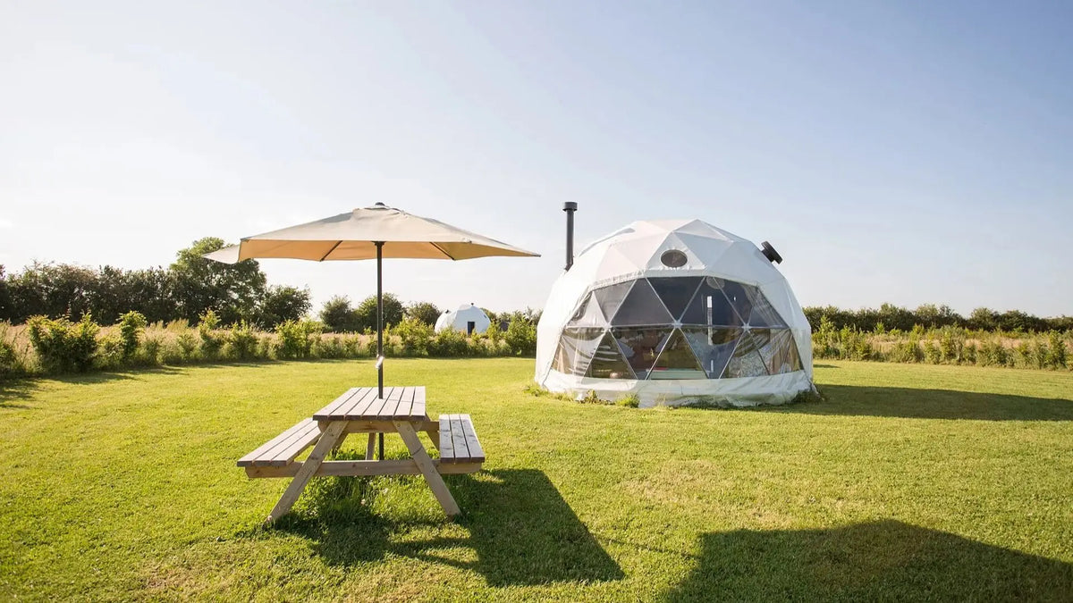 Geodesic Luxury Dome Tent – Transparent Resort Glamping Dome for Elegant Forest Camping!