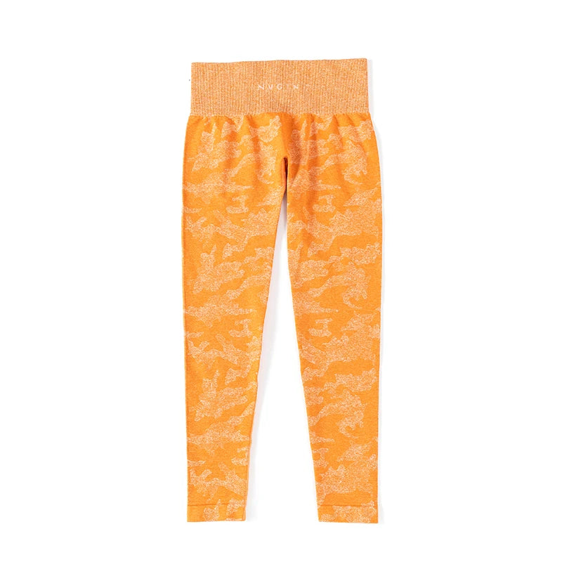 40590165737507|40590165770275|40590165803043